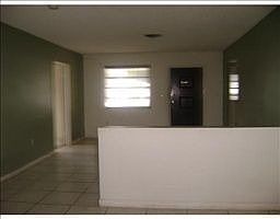 2nd image of 510 NE 165th St
