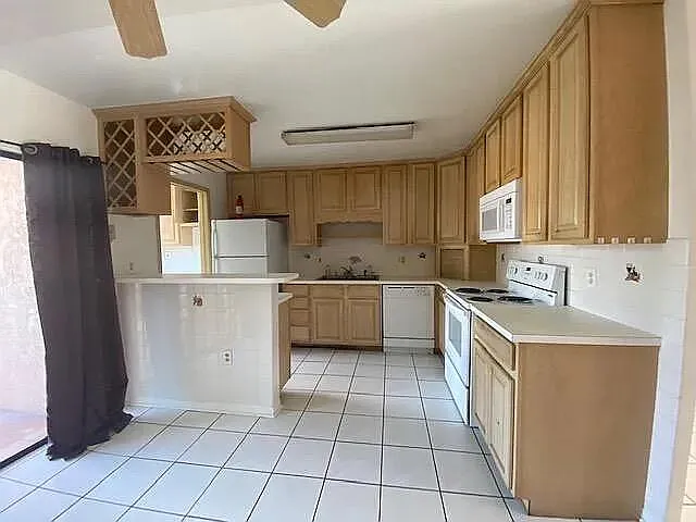 2 bed, 2.0 bath, 940 sqft, $1,800 — Photo 4