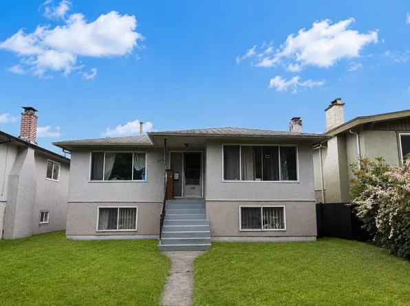 5862 Culloden St, Vancouver, BC V5W 3S2