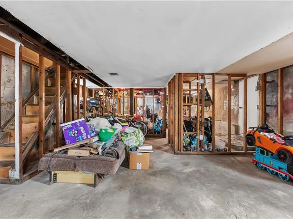 8 Lester Court image 20 of 25