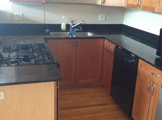 966 E 62nd St #2A, Chicago, IL 60637