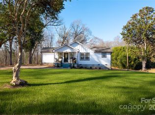 116 Hornets Nest Ct, Bessemer City, NC 28016