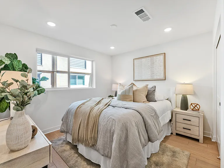 Jasmine Ln — Photo 9