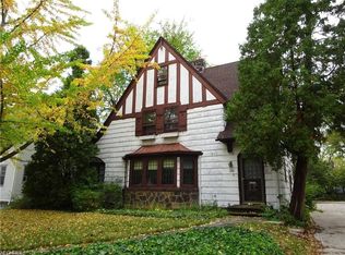 3095 Chadbourne Rd, Shaker Heights, OH 44120