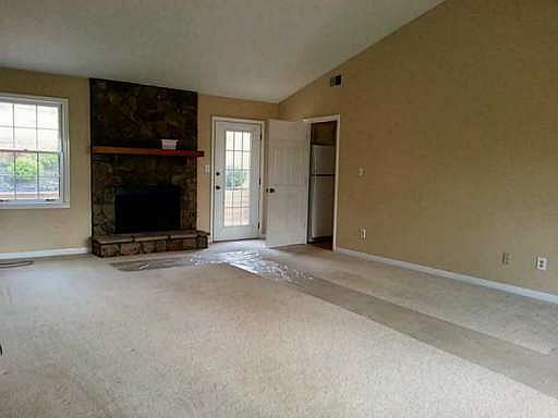 3rd image of 4500 Windsor Oaks Dr