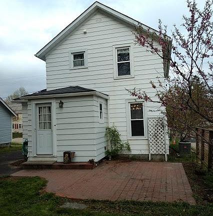 2nd image of 121 S East St