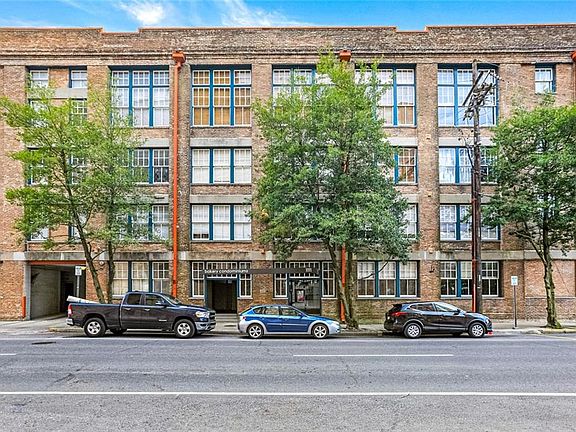 2nd image of 1111 S Peters St APT 220