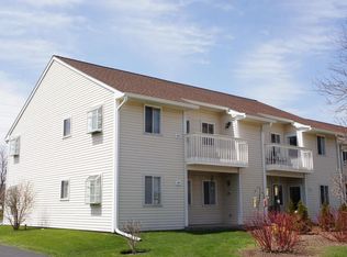 1879 Parknoll Ln, Port Washington, WI