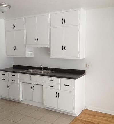 2nd image of 2833 Halifax Dr