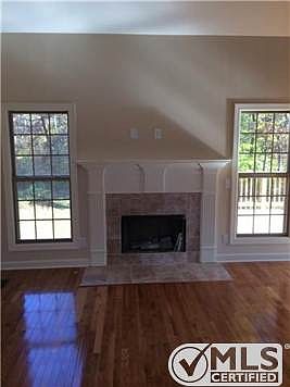 4th image of 334 Sheffield Dr