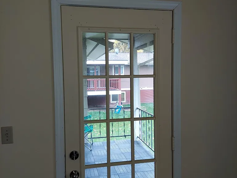 2404 S Hills Dr #3 — Photo 6