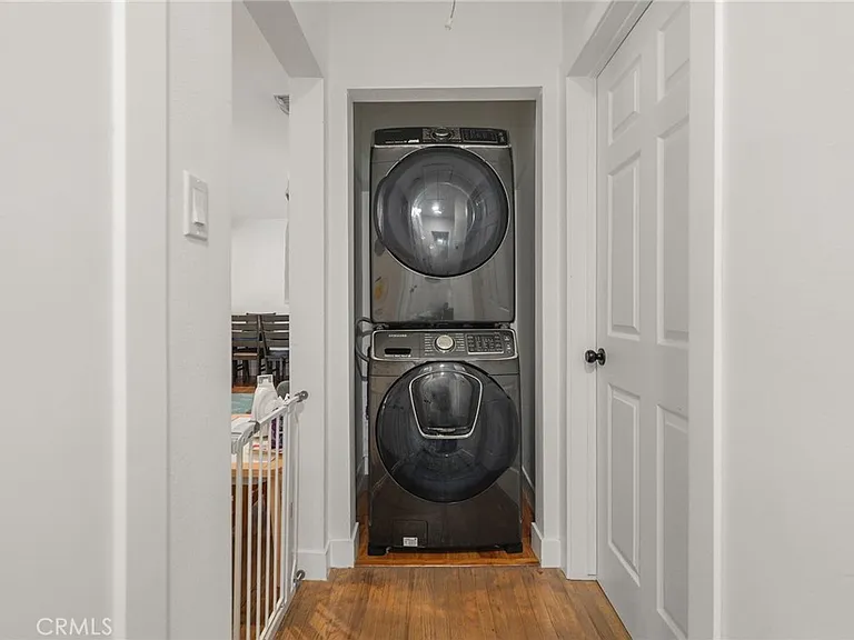 2358 Snowden Ave — Photo 26