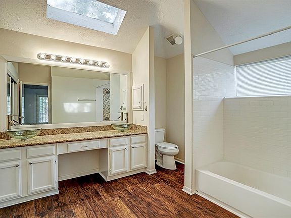 5th image of 5227 Village Springs Dr