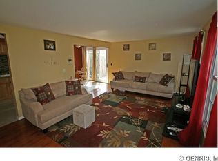 785 Hidden Valley Rd, Rochester, NY 14624