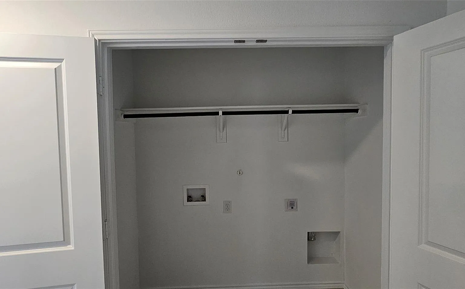3 bed, 1436 sqft, $2,275 — Photo 3