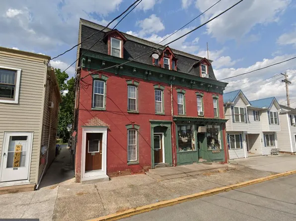 105 W King St, East Berlin, PA 17316