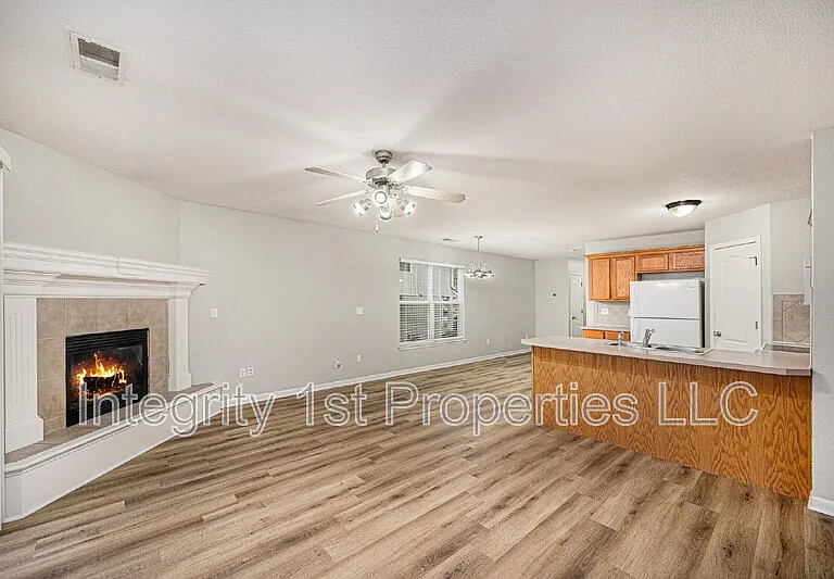 5926 NW 90th Ter — Photo 9
