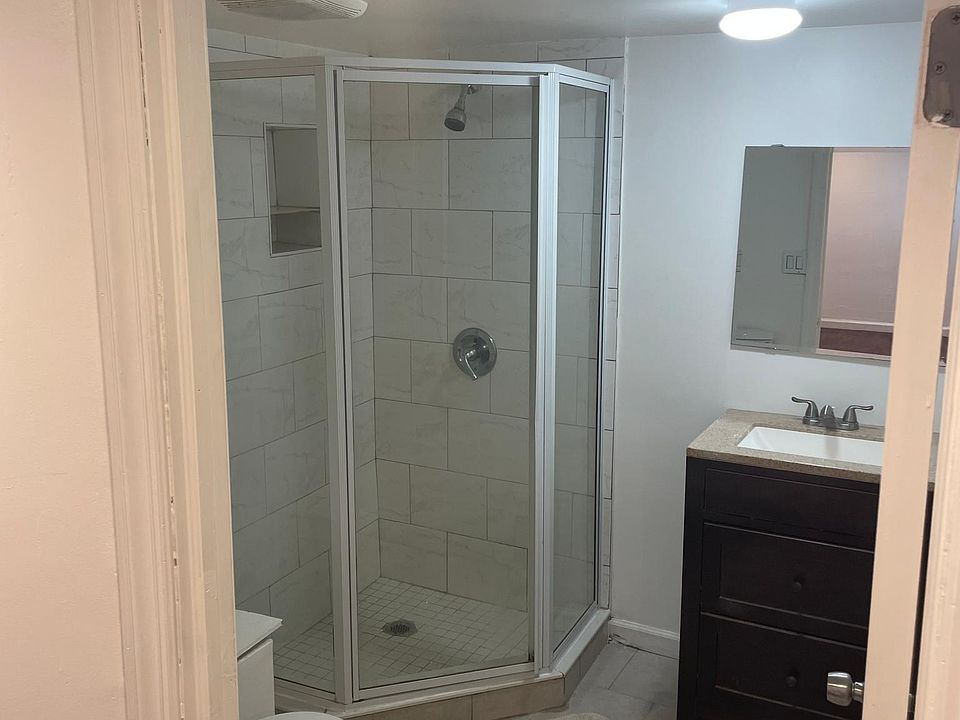 1st image of 17 Washington Ave