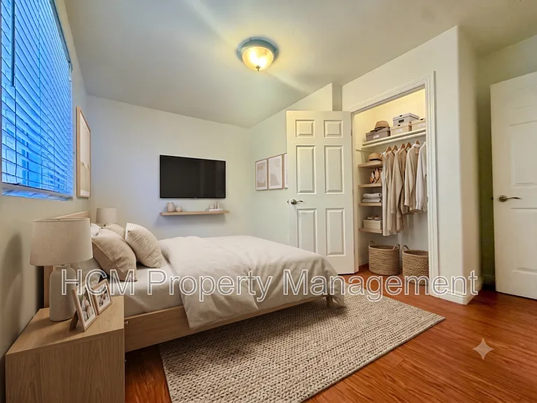 922 W 25th St #1 — Photo 19