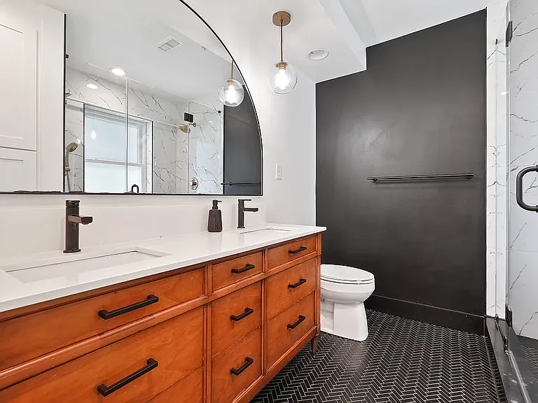 1524 Independence Ave SE #102 — Photo 5