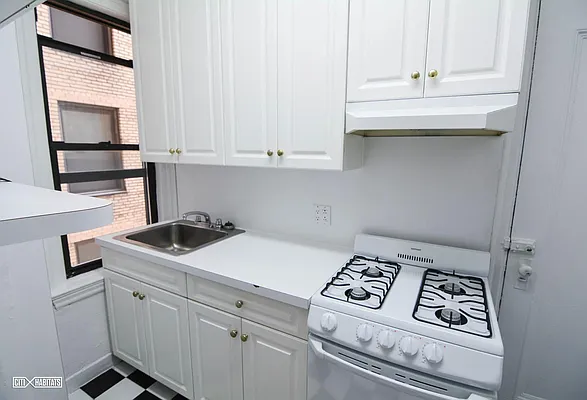 Rented by Citi Habitats | media 17