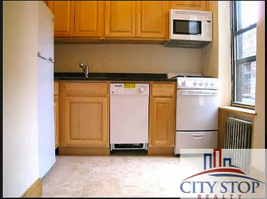 Rented by City Stop Realty | media 4
