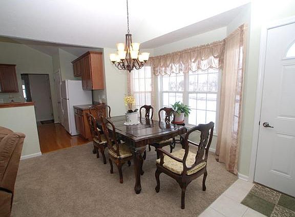 2nd image of 6016 Lillypond Way
