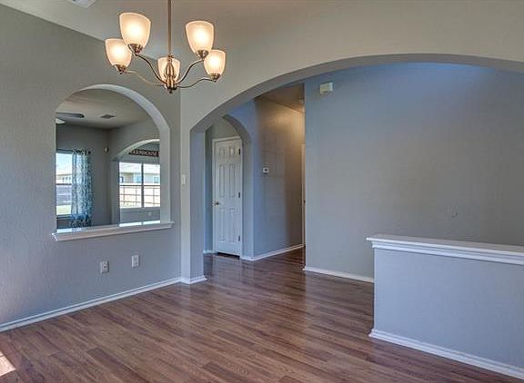 4th image of 104 Flinn St