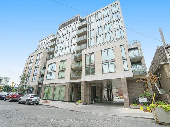 411 Mackay St #516, Ottawa, ON K1M 2K5