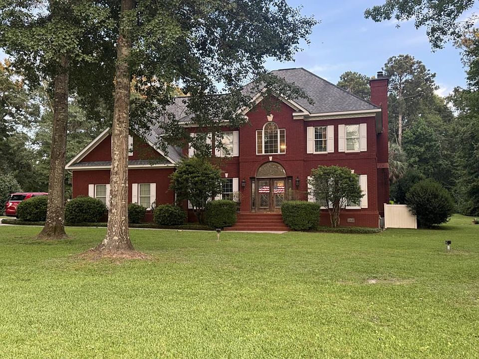 1st image of 105 Willow Dr