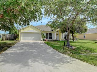 450 SW Kaabe Ave, Port Saint Lucie, FL 34953