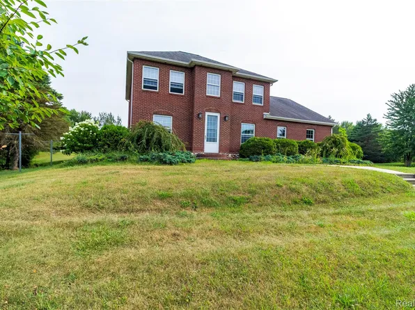 4667 Montgomery Rd, Marlette, MI 48453