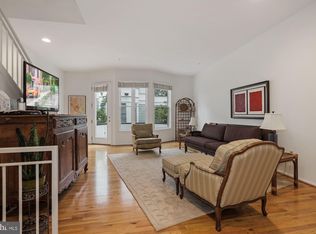 2066 N Oakland St, Arlington, VA 22207