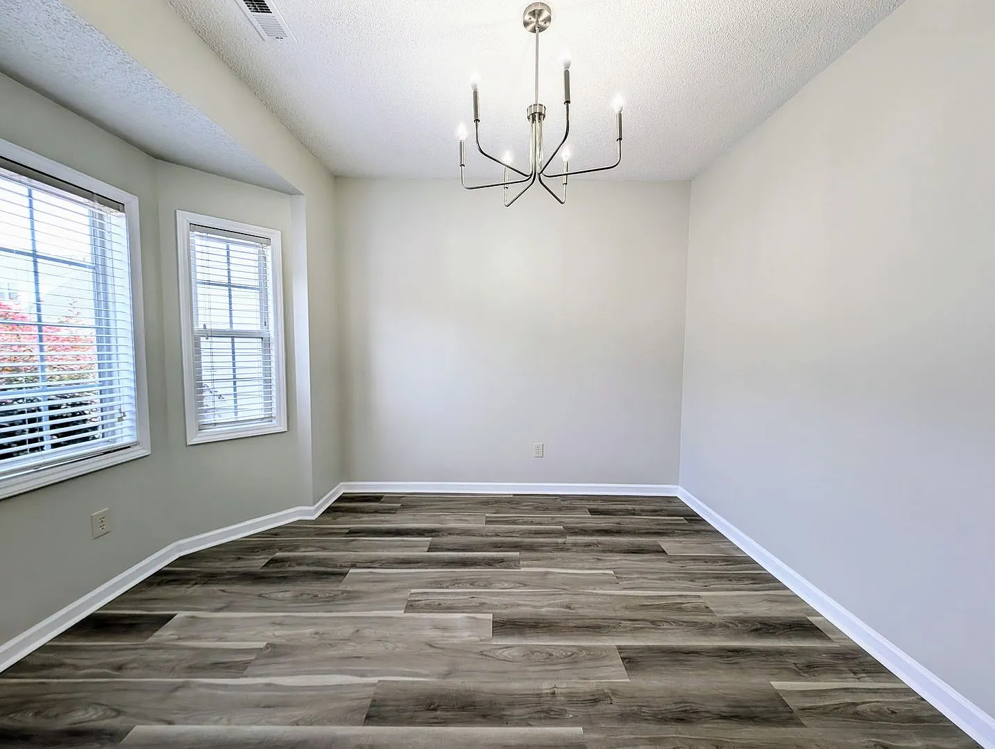 Move-In Ready Townhome with Downstairs Primary Suite in Prime Morrisville Location — Photo 4