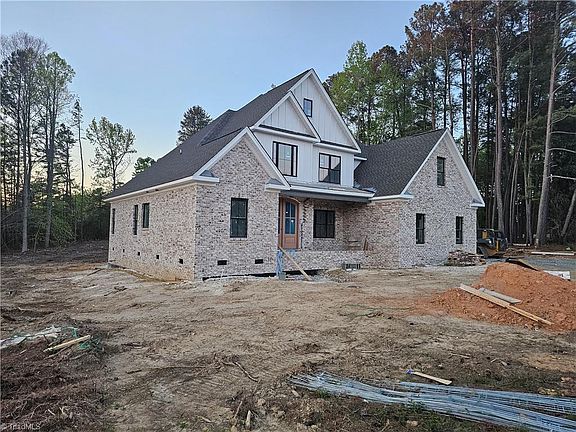 2nd image of 6815 Ridge Rd