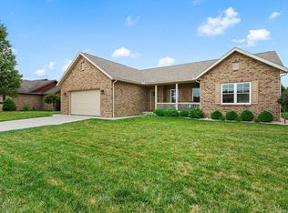 1313 Shoemaker Dr, Washington Court House, OH