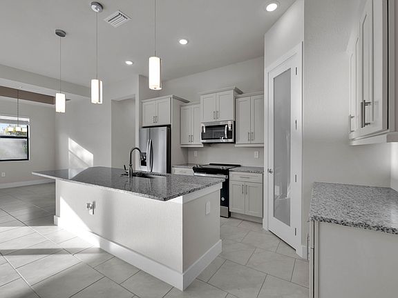 4th image of 1704 NW 38th Ave