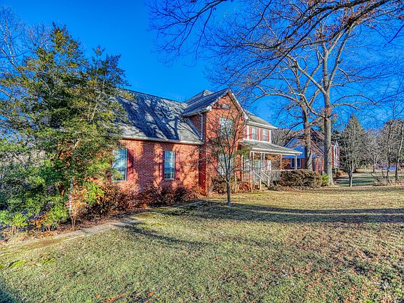 3rd image of 1003 Cherry Springs Dr