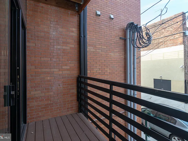 938 New Market St #304 — Photo 7