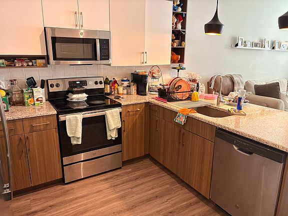 3rd image of 1505 E Lamar Blvd APT 188