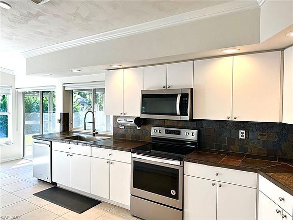5th image of 4543 Santiago LN