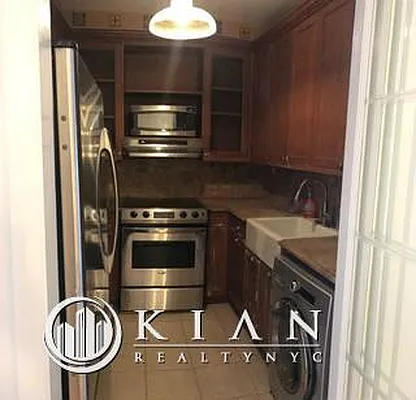 Rented by Kian Realty | media 17