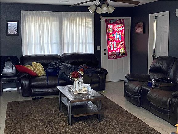 5th image of 813 E Eastview Dr