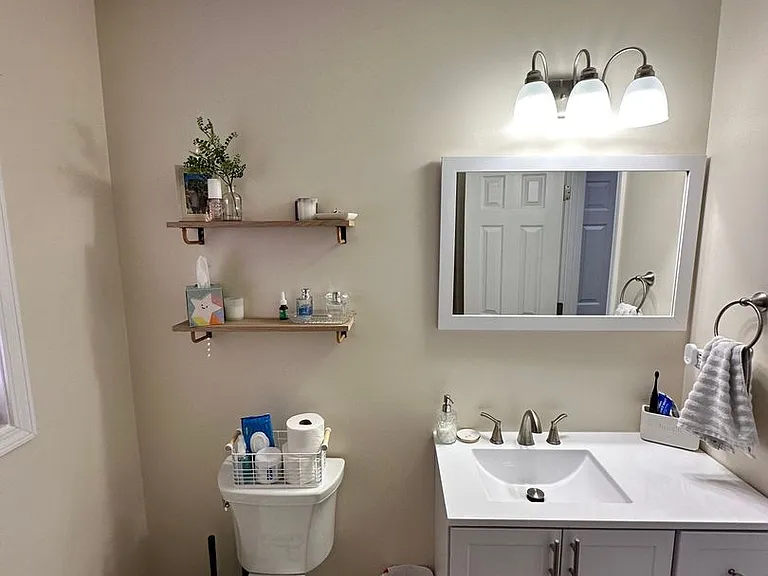 1641 York Dr NW — Photo 14