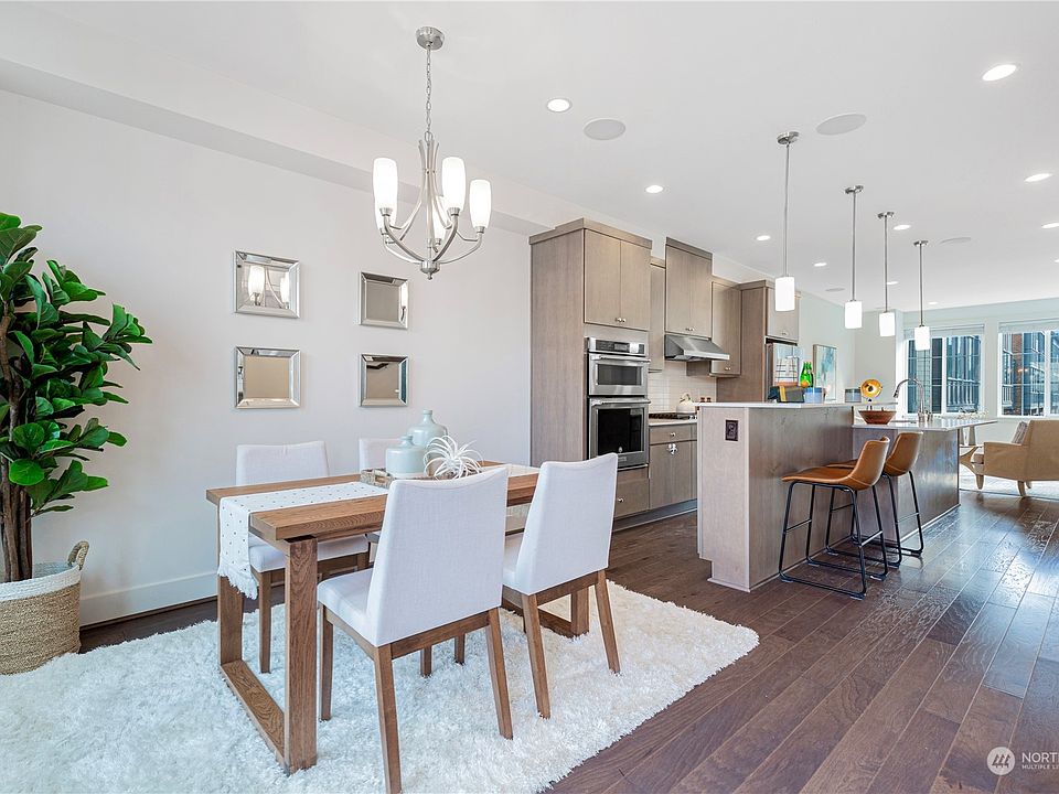 1st image of 901 W McGraw Street #4