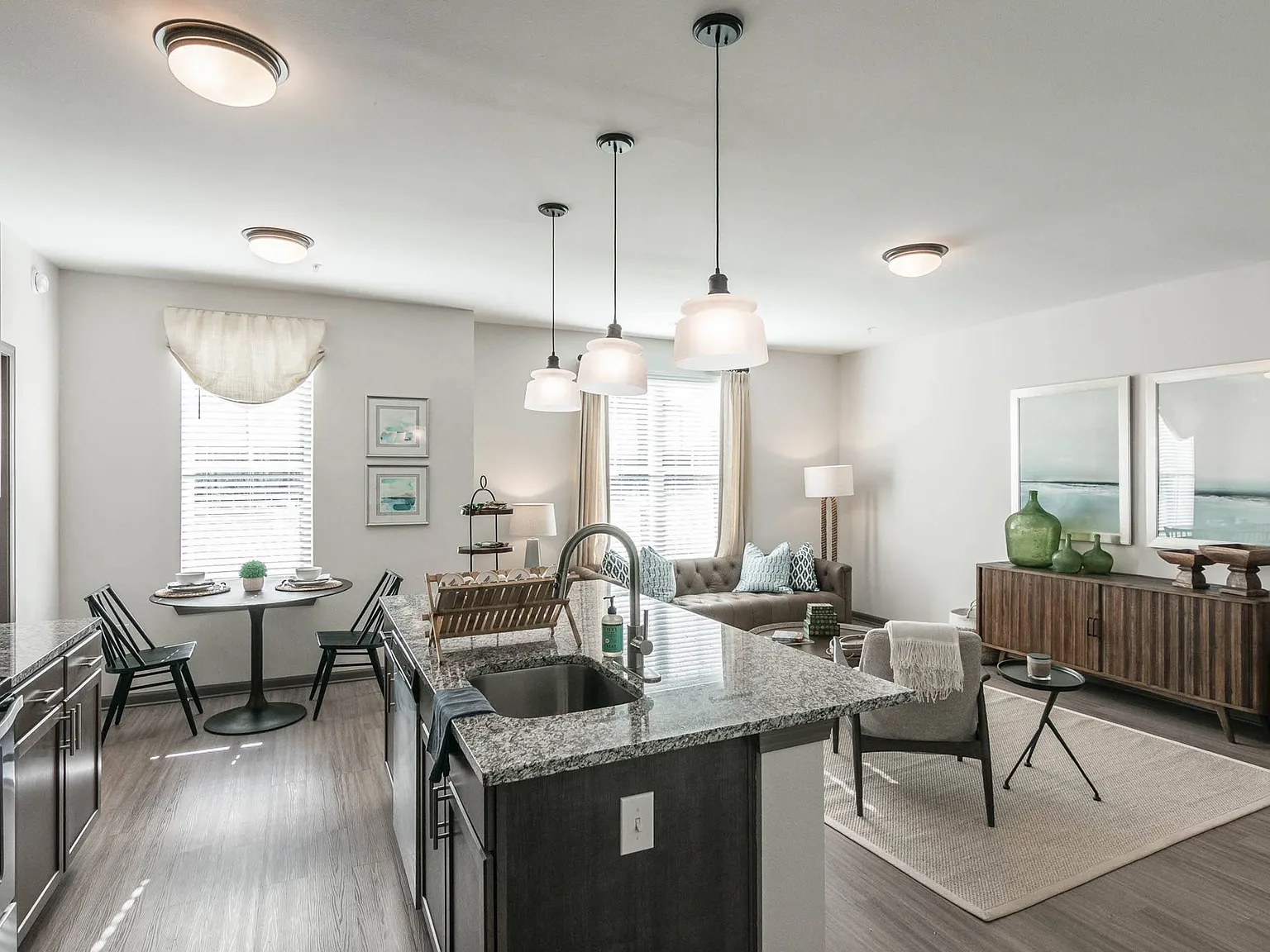 Village at Westland Cove Apartments — Photo 4