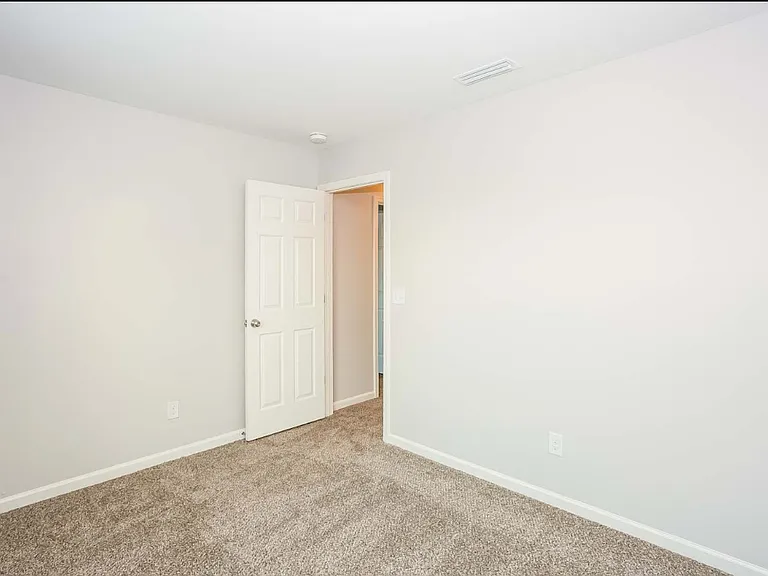 150 Cedar Dr NW — Photo 3