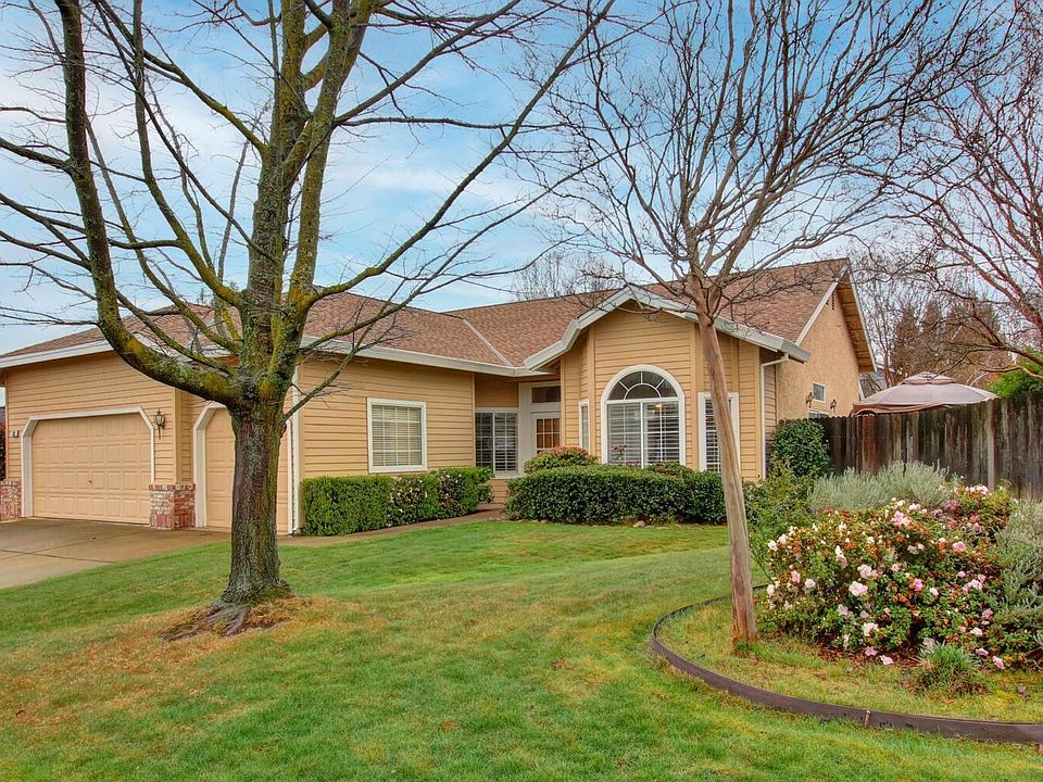 1st image of 133 Cape Cottage Ln