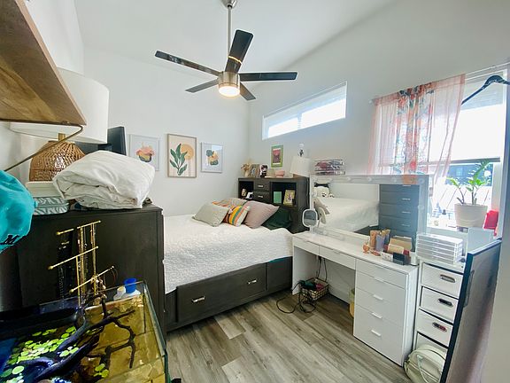 4th image of 6162 Ridge Ave #201
