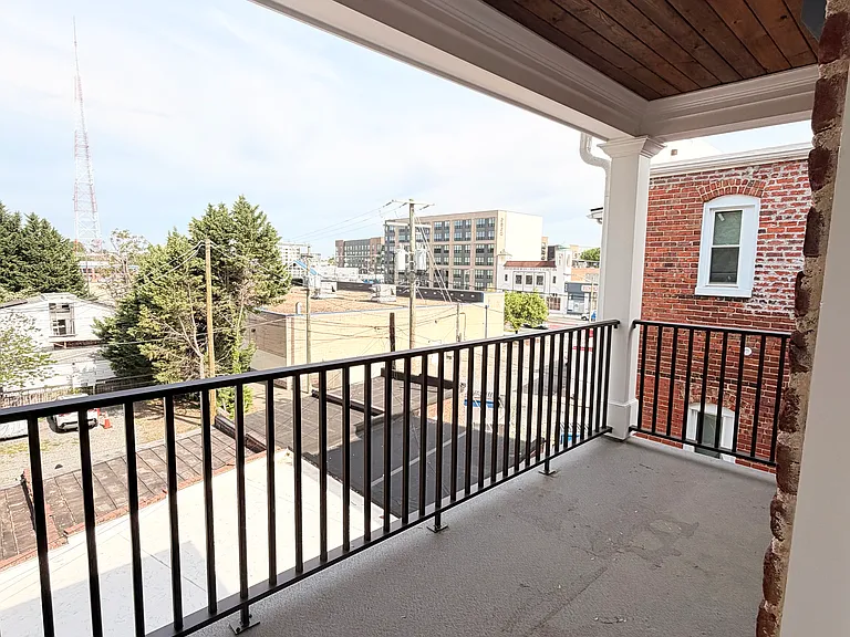 806 N Arthur Ashe Blvd #11 — Photo 5